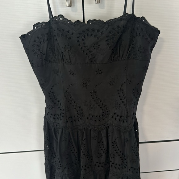 Black eyelet sleeveless sundress BCBG sz 6 like new - Picture 2 of 7